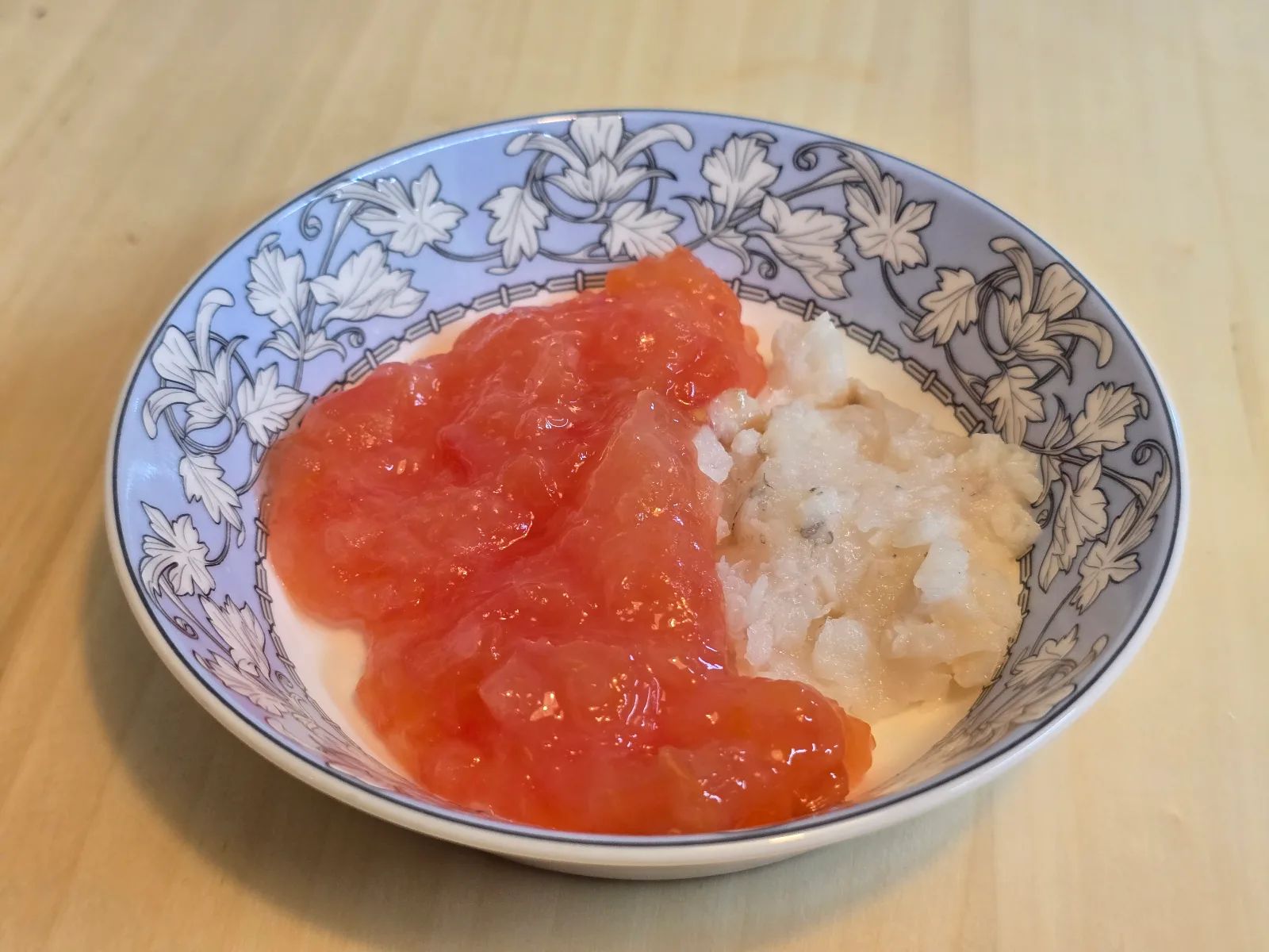 흰살생선 토마토소스